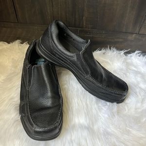 Men's dress shoes